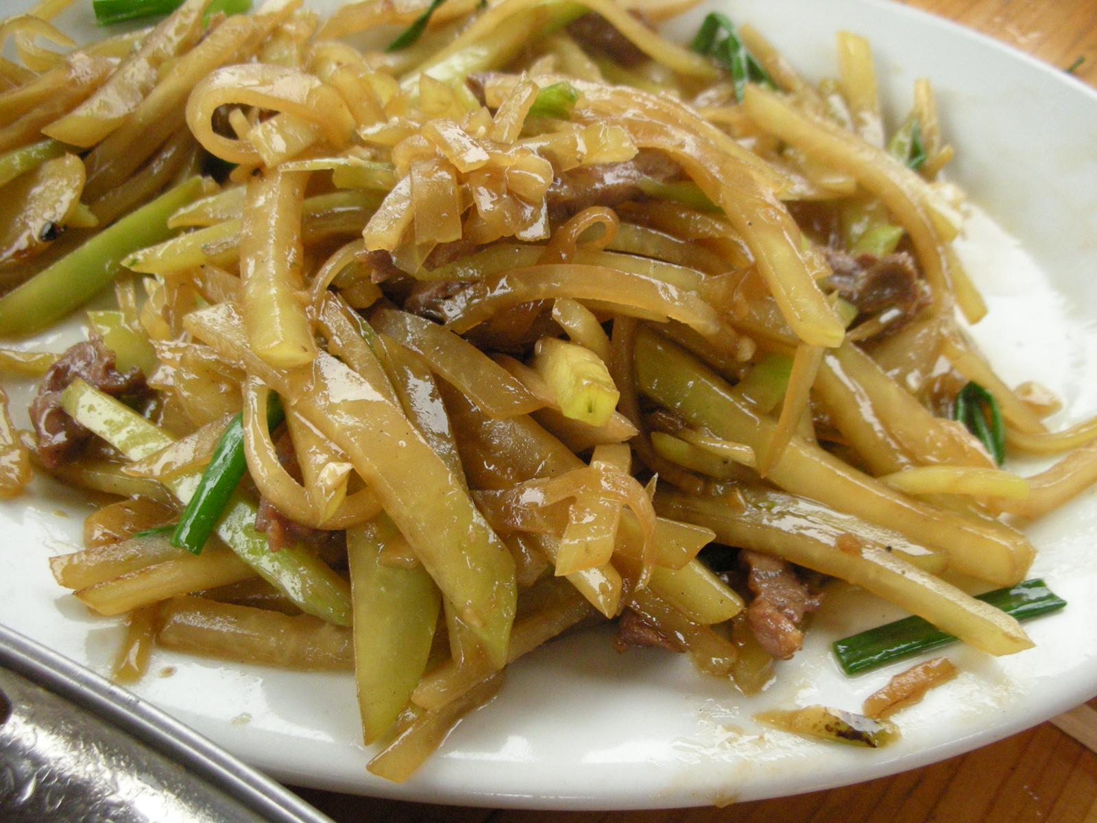 「華僑の第一の故郷」と呼ばれる開平(その3．開平の郷土料理偏(エミュー肉に初挑戦!!))。
